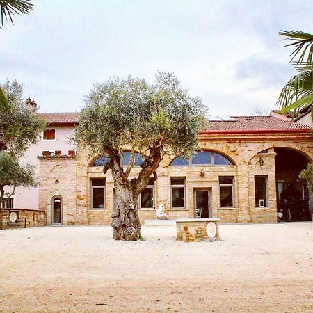 Agriturismo Le Fontanelle Da Valente Montichiari Luaran gambar